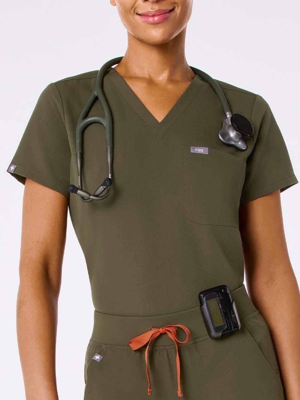 Figs Catarina One-Pocket Scrub Top in Moss size XS